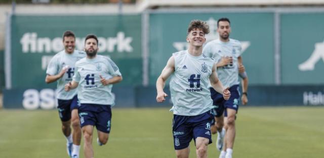 开云中国官网-加维、埃里克·加西亚都是恩里克关系户?