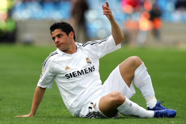 开云权威入口-13岁开始喝酒 在皇马醉着训练 西西尼奥戒酒十年